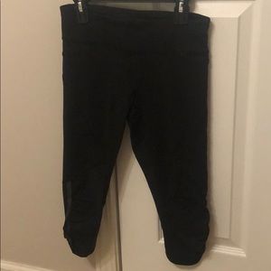 Black Lululemon capris